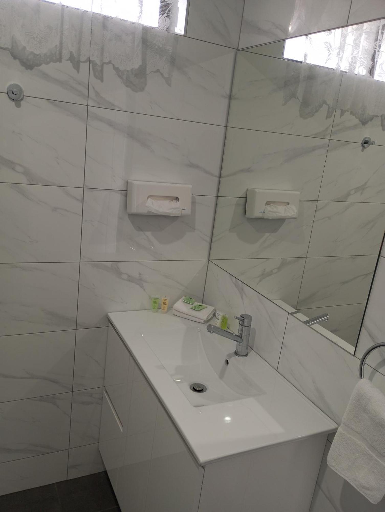 Big Valley Lakeside Paradise Motor Inn Shepparton Luaran gambar